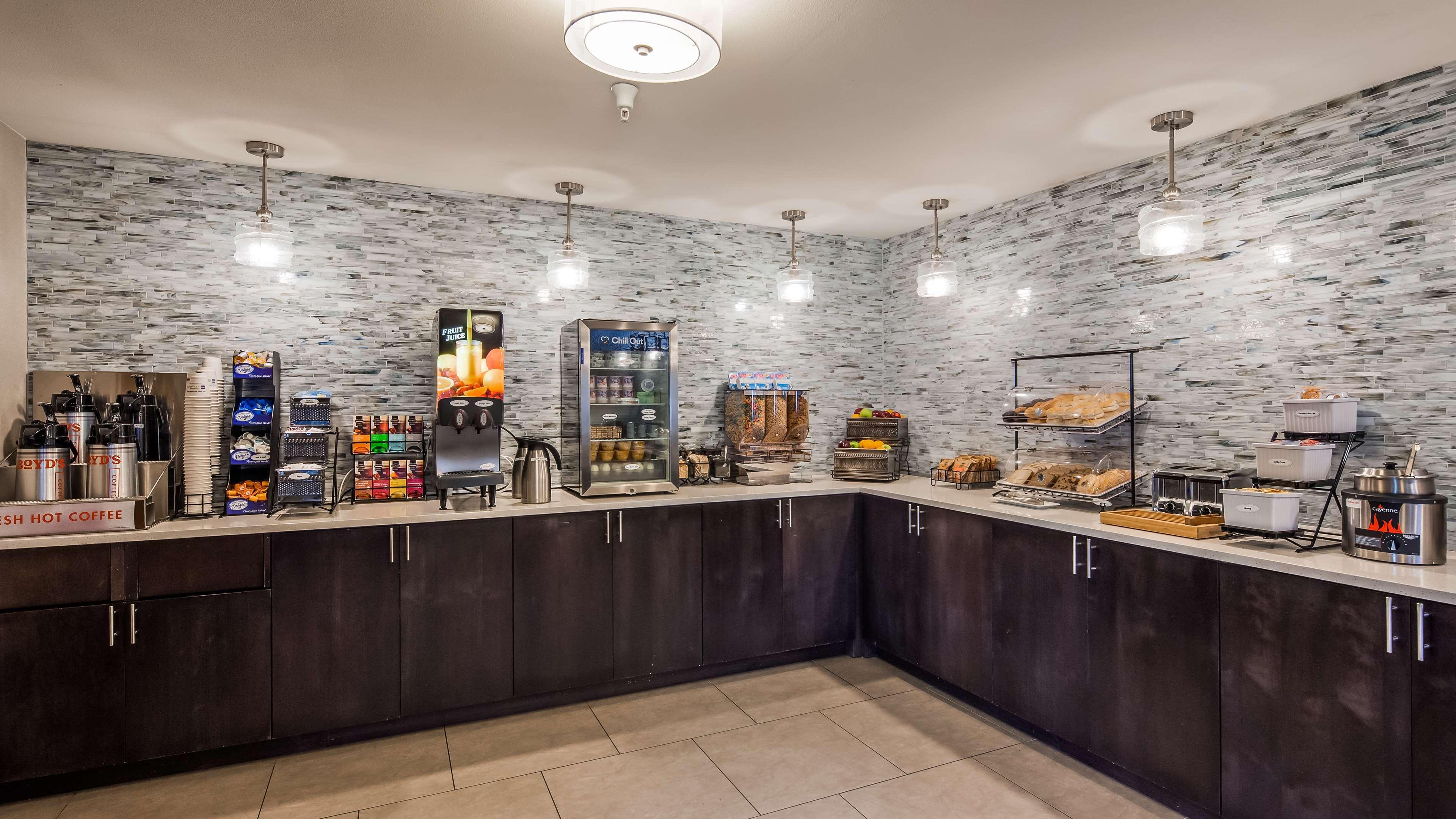 Best Western Plus Wenatchee Downtown Hotel Экстерьер фото